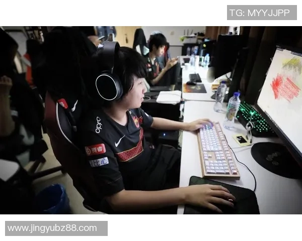 和平精英S15赛季FPX战队防反策略深度解析与电竞比分分析